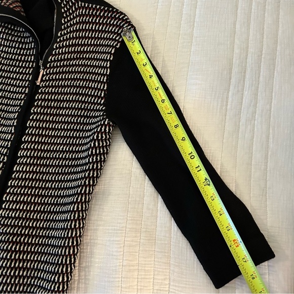 Escada Sport Off-Center Front Zip Cardigan. Size Large. - Picture 11 of 11